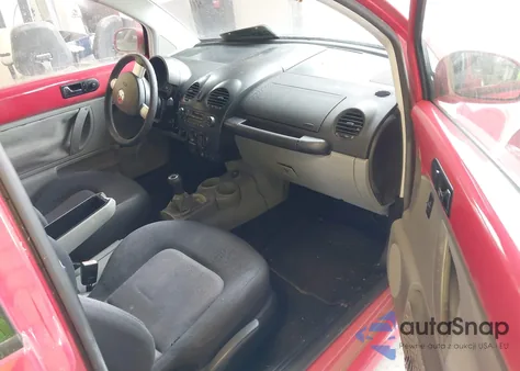 2003 Volkswagen New Beetle Gls 2.0L z USA, uszkodzony, nr VIN 3VWCK21C93M421676